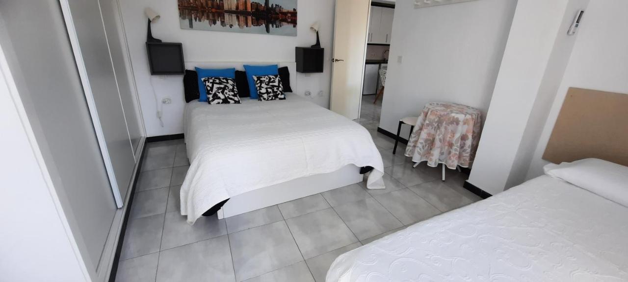 Happy Loix Apartamento Wifi Aa Benidorm Eksteriør billede