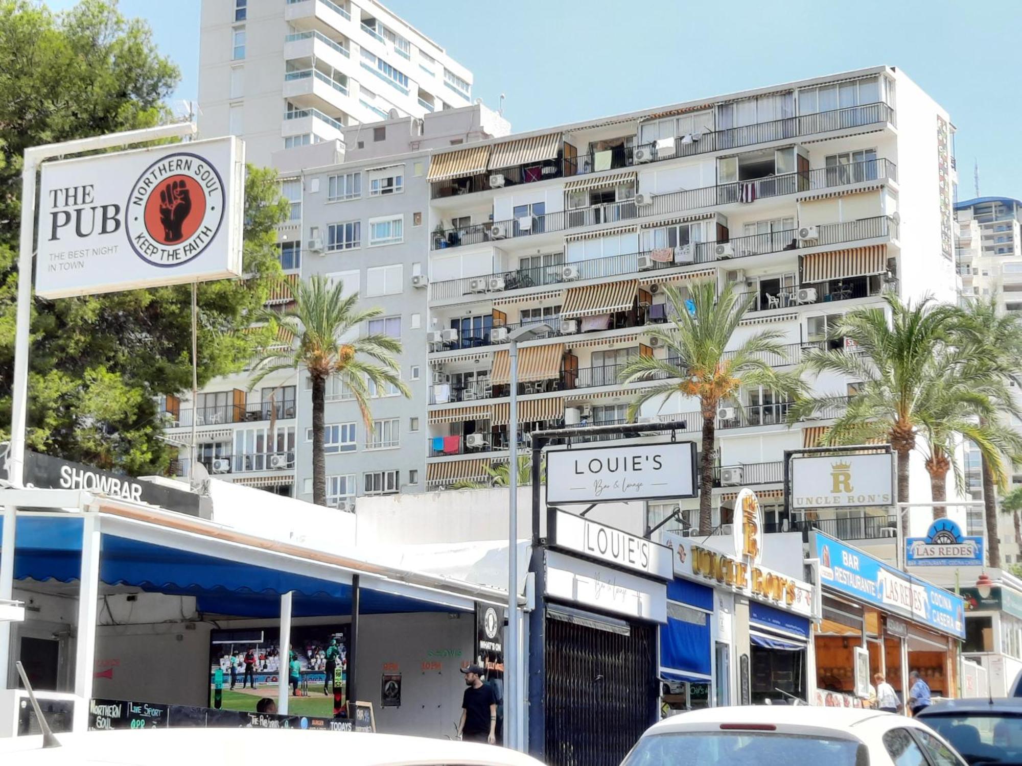 Happy Loix Apartamento Wifi Aa Benidorm Eksteriør billede